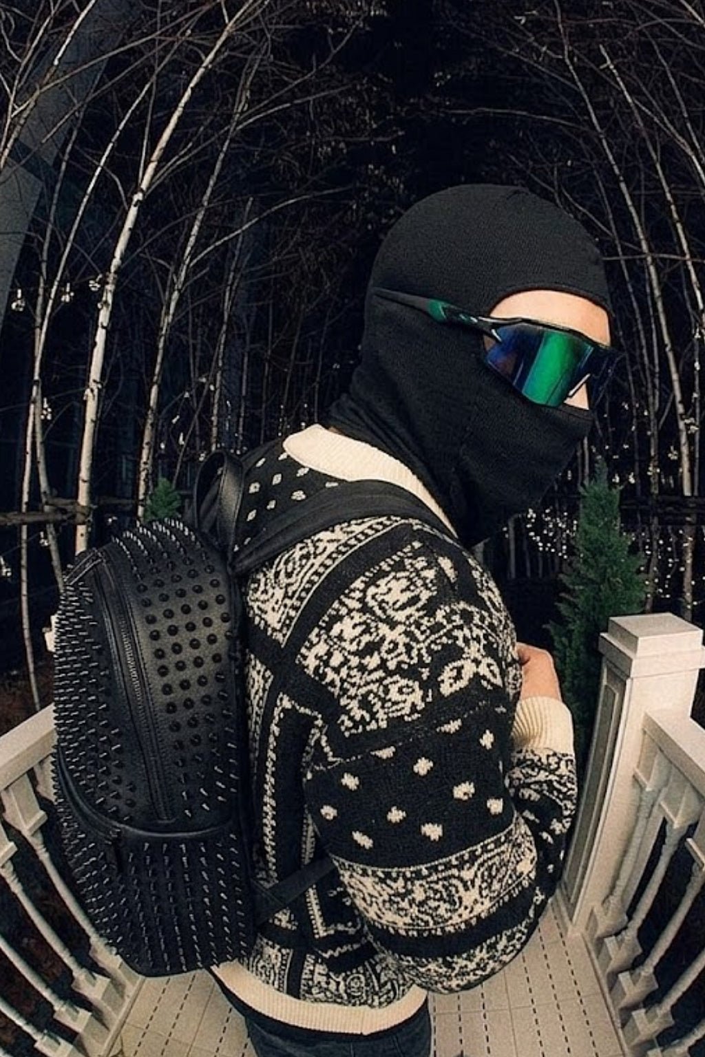 Spiked bag