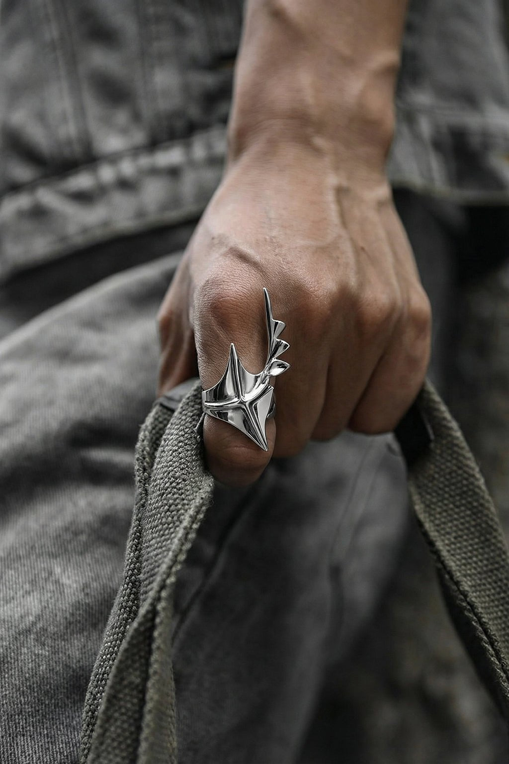 Bague cyberpunk