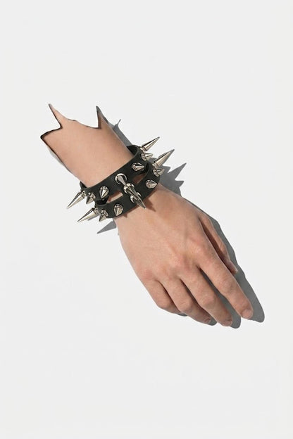 Bracelet à pointes