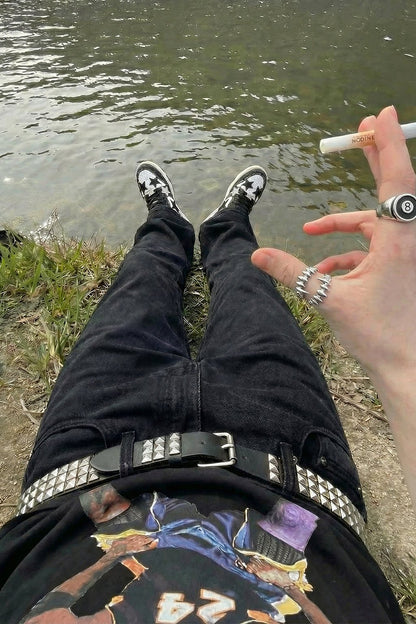 Pyramid studded belt