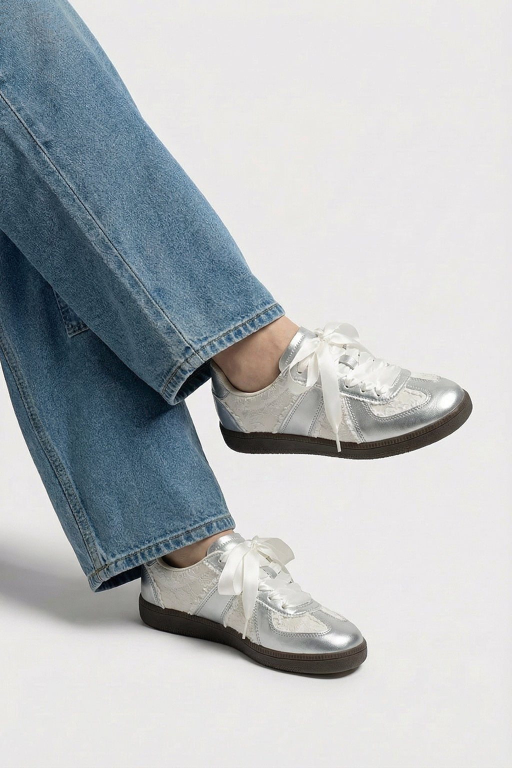 Ribbon Lace Shoes