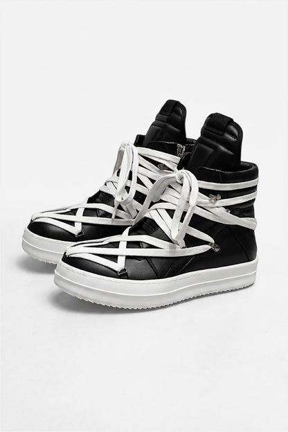 Chaussure montante gros lacet