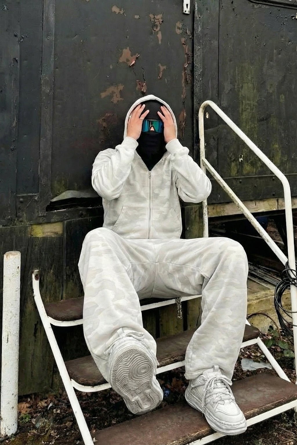 White camouflage set