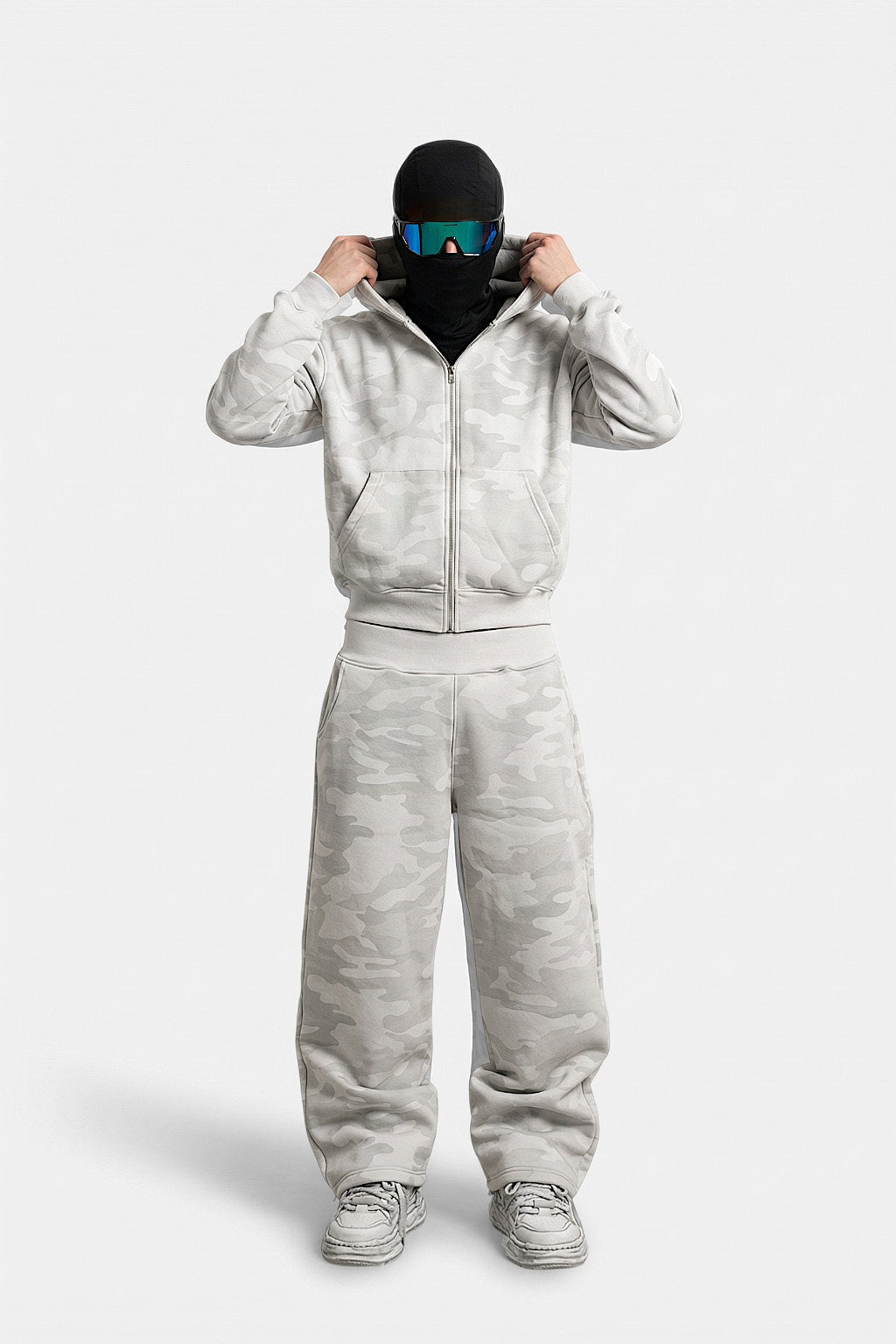 White camouflage set