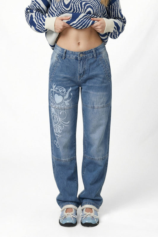 Low-rise Y2K jeans