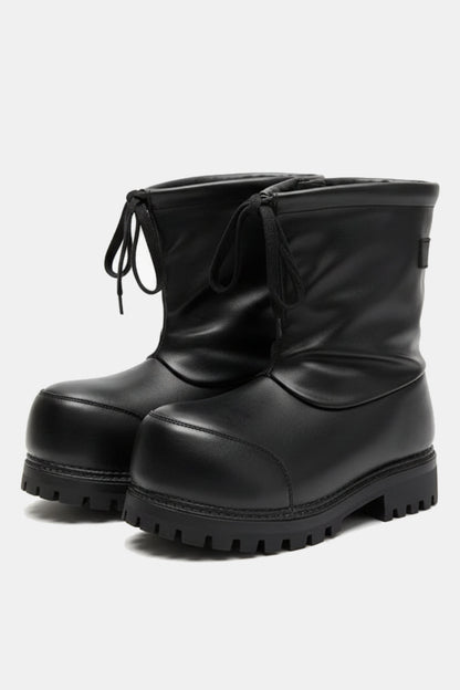 Y2K moonboots