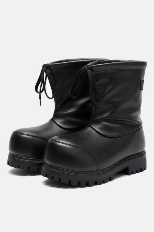 Y2K moonboots