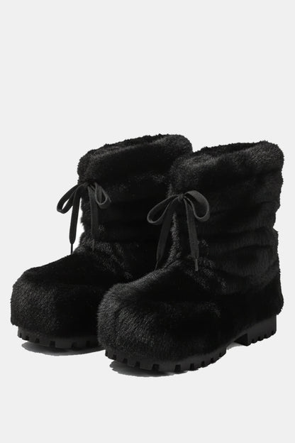 Y2K moonboots