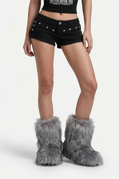 Short jean clouté