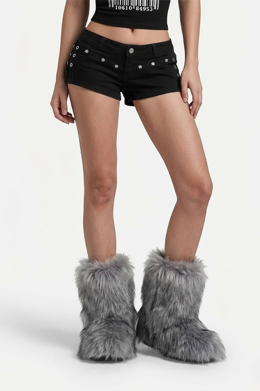 Short jean clouté