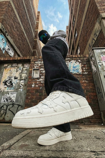 cross sneaker